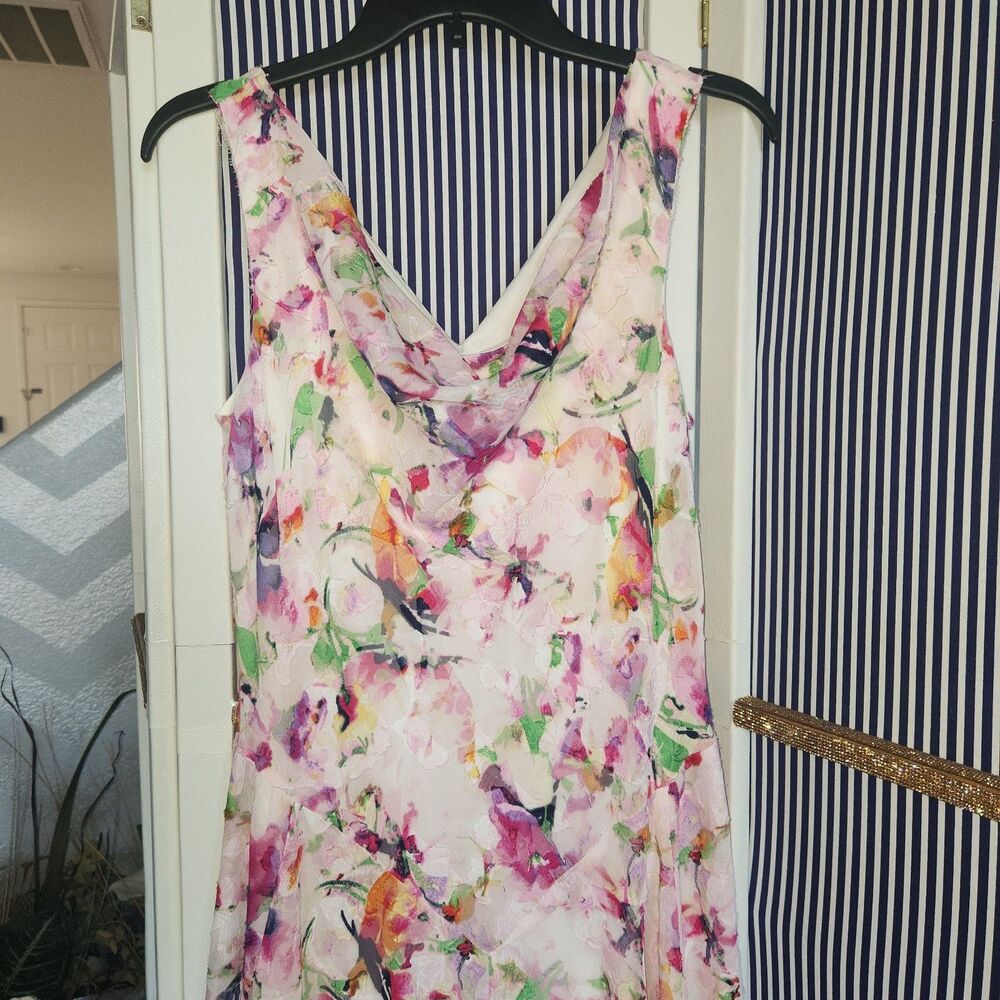 Sleeveless V-neck floral chiffon asymmetrical handkerchief hemline midi dress - Picture 5 of 5